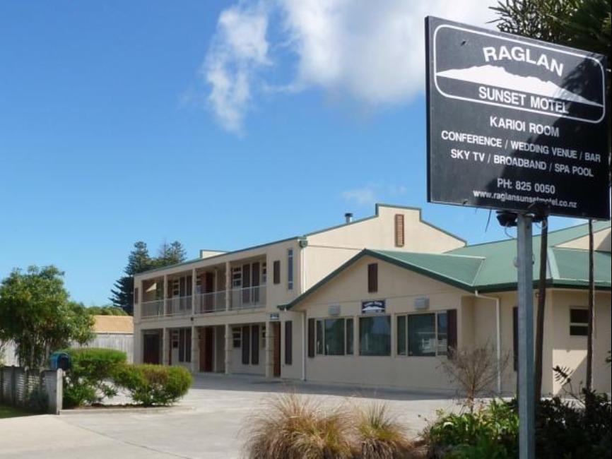 Raglan Sunset Motel And Conference Venue エクステリア 写真