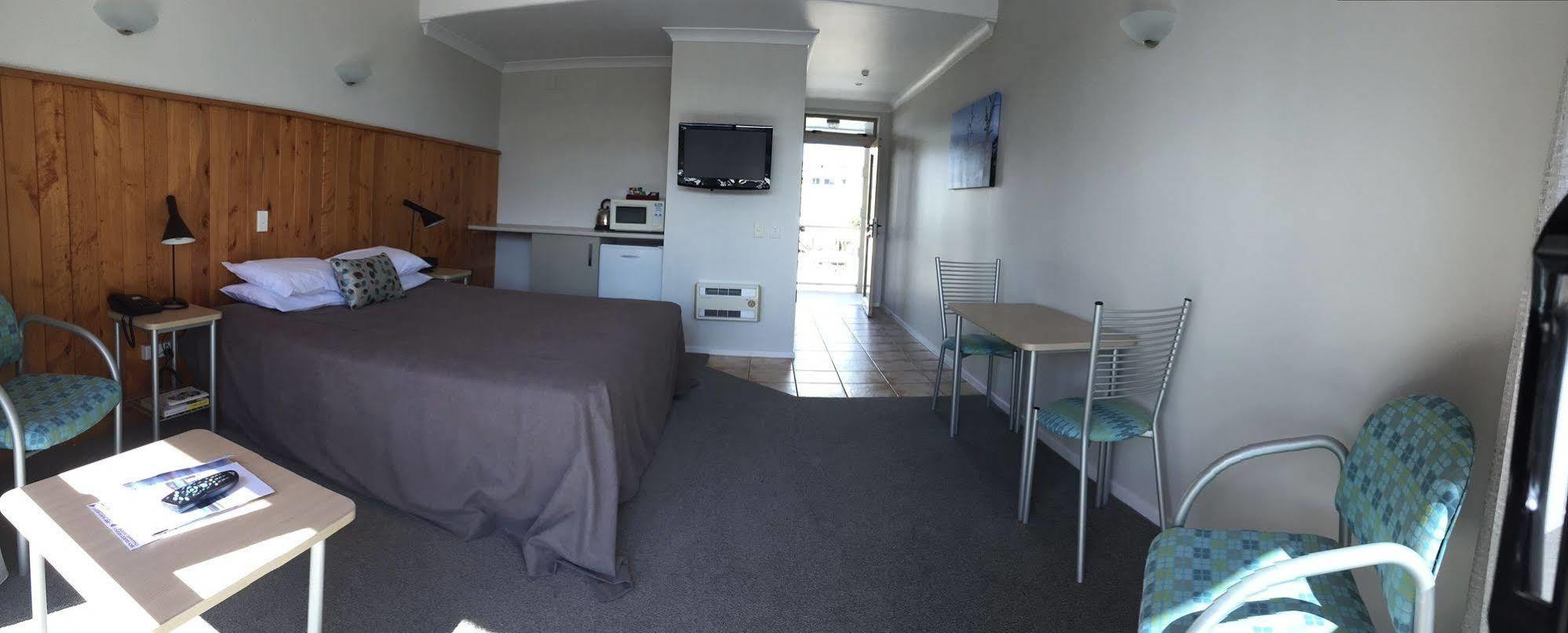 Raglan Sunset Motel And Conference Venue エクステリア 写真